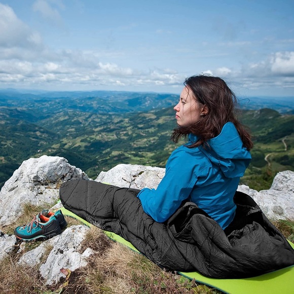 LAZY BEAR Sleeping Bag for 4 Seasons Indoor Outdoor Use, & Waterproof - NWT - Picture 5 of 8